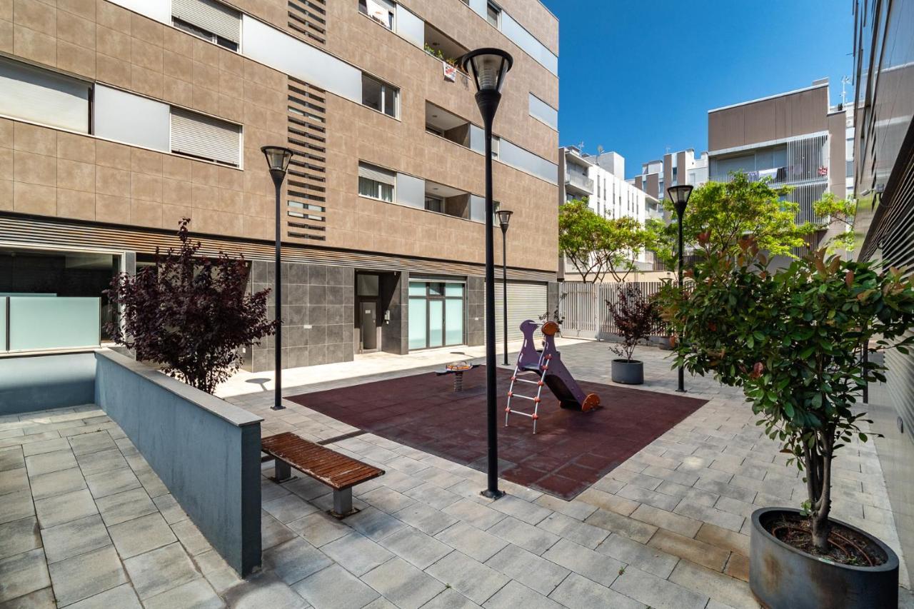 Forum Beach Sant Adria de Besos Exterior photo