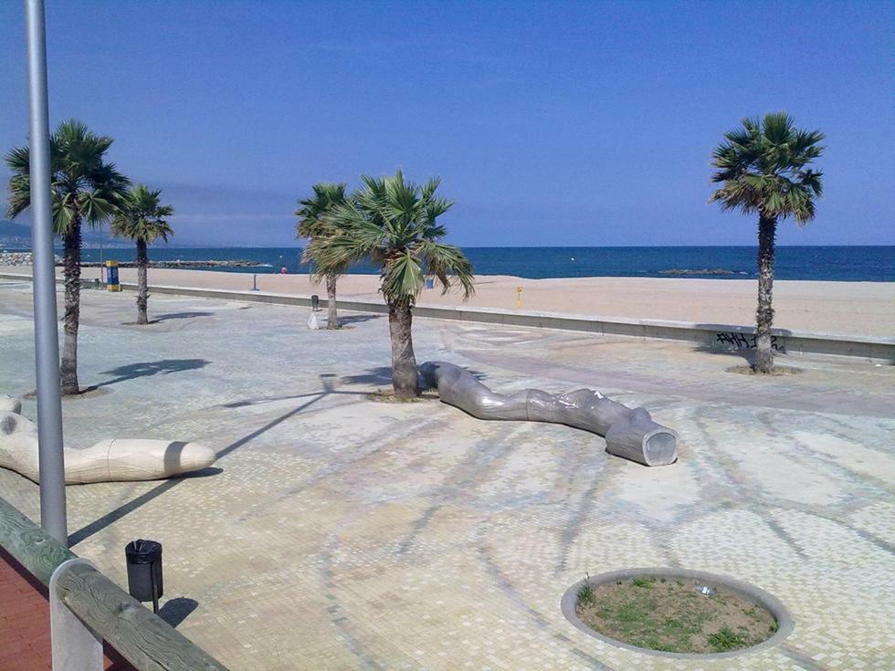 Forum Beach Sant Adria de Besos Exterior photo
